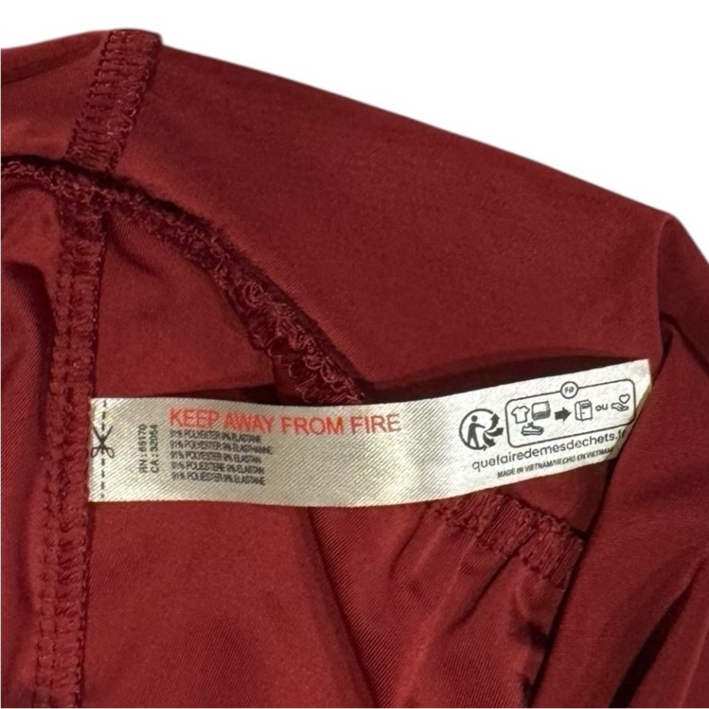 NWOT FREE PEOPLE Intimately Deep Plunge Sexy Satin Red Thong Bodysuit NWT Large - Picture 5 of 13